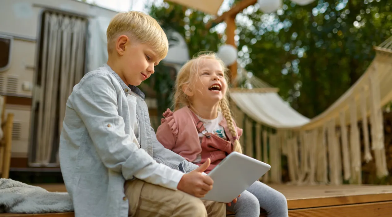 VIB Netwerken blije kinderen glasvezel voor recreatie